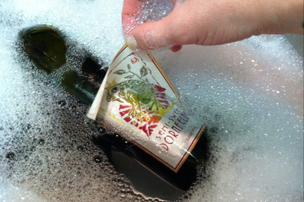 Removing Old Wine Labels